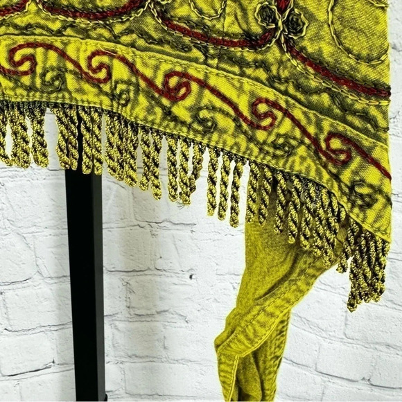 Unbranded Fringe Embroidered Yellow Halter Top Free Size - Picture 3 of 6